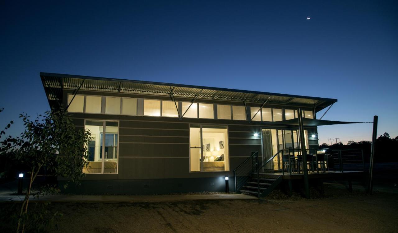 Savannah Cabins, Taronga Western Plains Zoo دوبو المظهر الخارجي الصورة