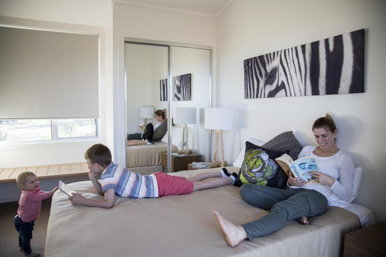 Savannah Cabins, Taronga Western Plains Zoo دوبو المظهر الخارجي الصورة