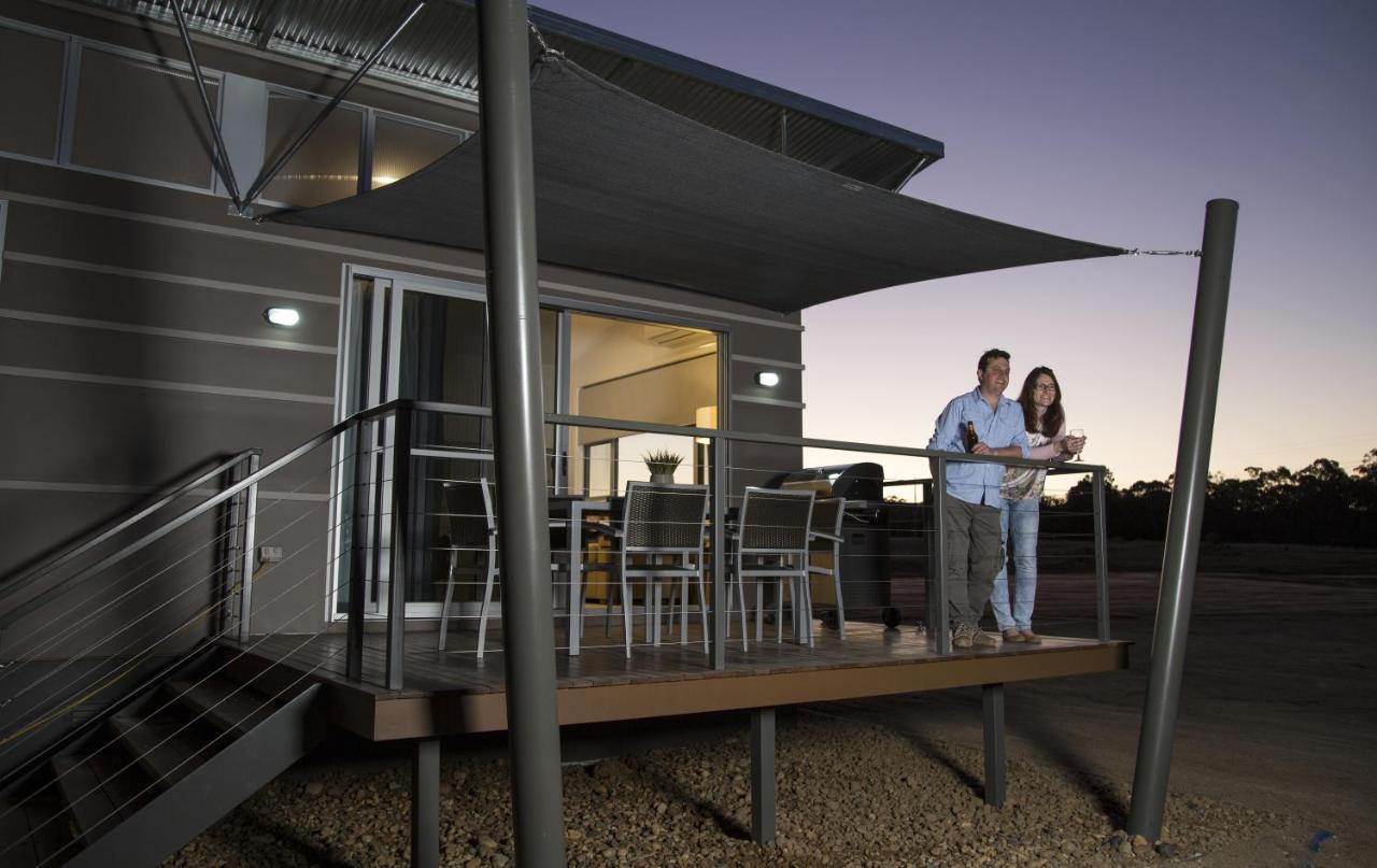 Savannah Cabins, Taronga Western Plains Zoo دوبو المظهر الخارجي الصورة